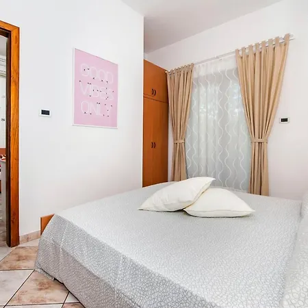 Milan Apartment *