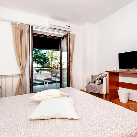 Milan Apartment *